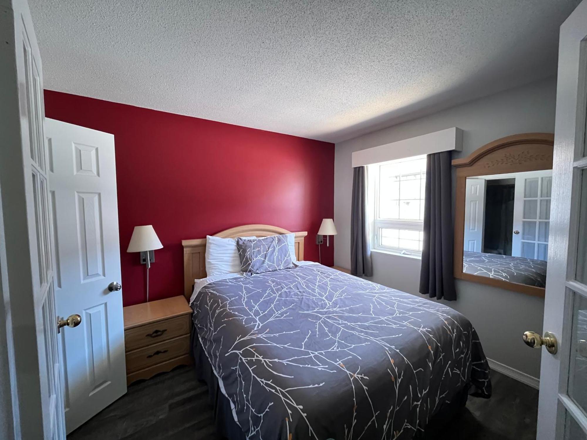Lakeshore Suites North Bay Exterior photo