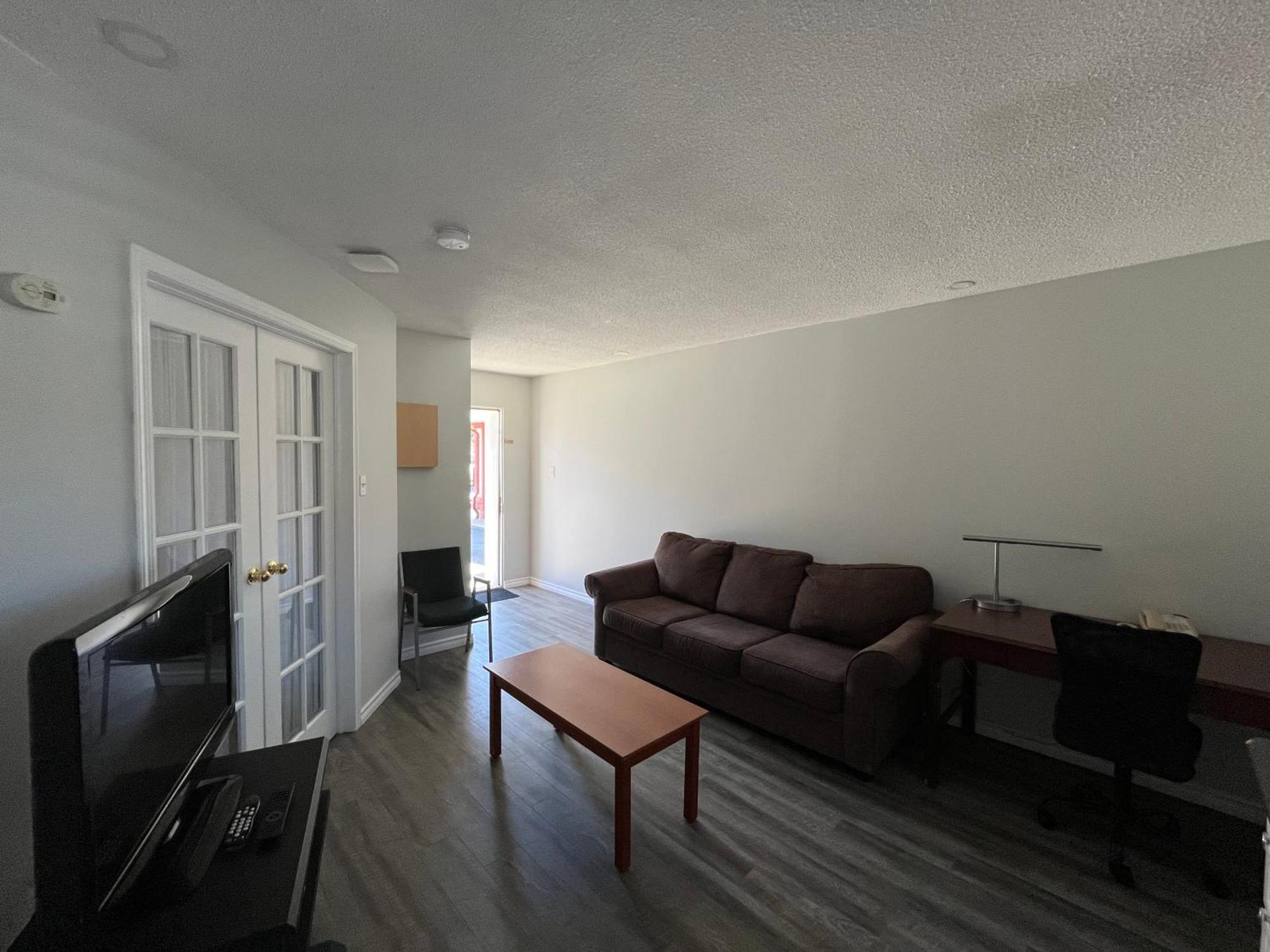 Lakeshore Suites North Bay Exterior photo
